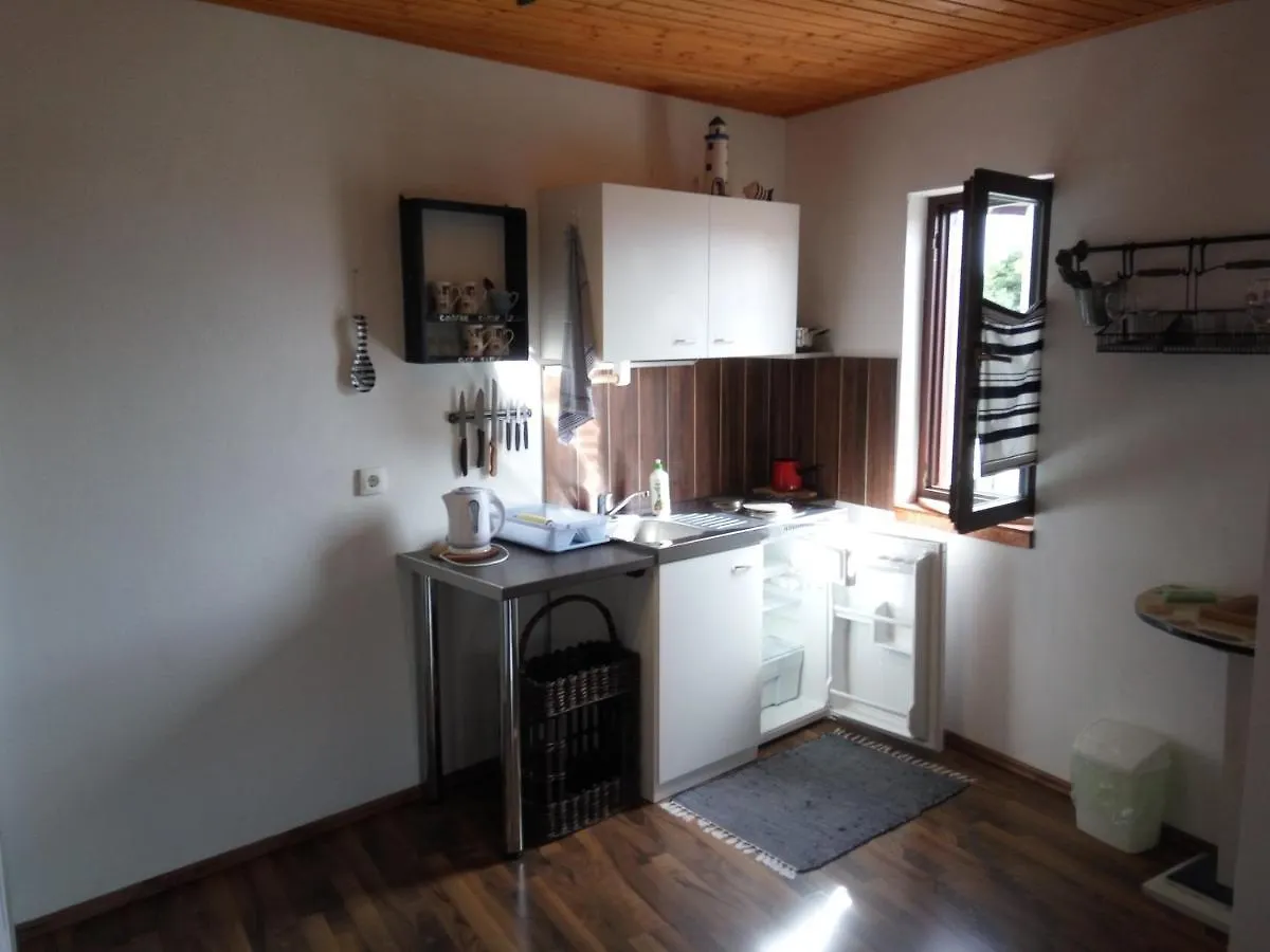 Apartments With A Parking Space Novi Vinodolski - 11523
