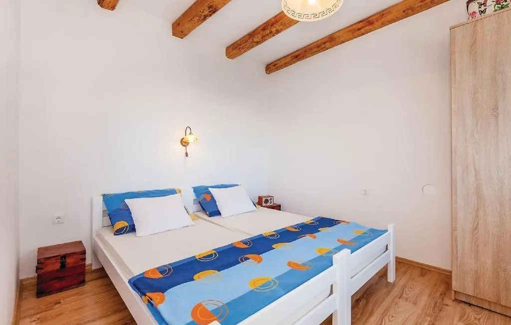 Apartments With A Parking Space Novi Vinodolski - 11523 Croatia